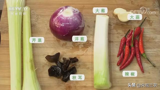 木耳食用的注意事项，黑木耳泡发不当或有生命危险