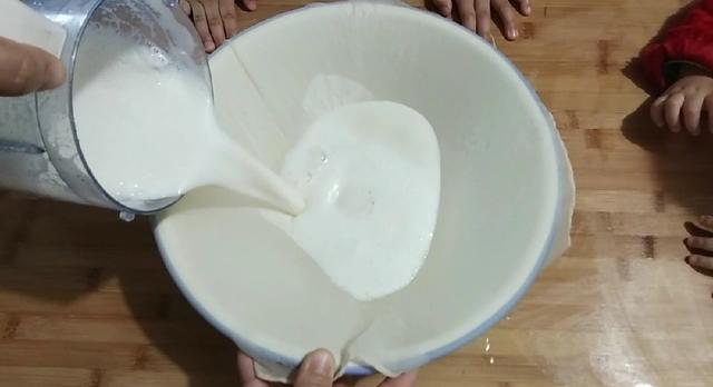 自制豆腐脑的教程，原来豆腐脑制作这么简单