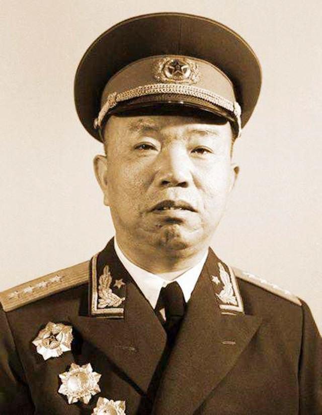 中国大将军衔名单，开国十大将领名单（十位大将都担任什么职务）
