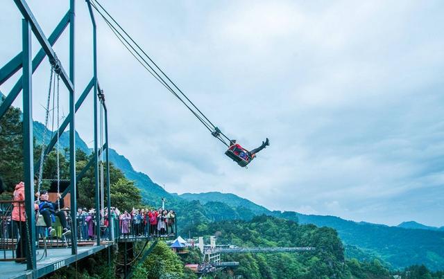 重庆旅游必去十大景点，重庆必去的十大景点推荐（重庆主城十大网红打卡景点）