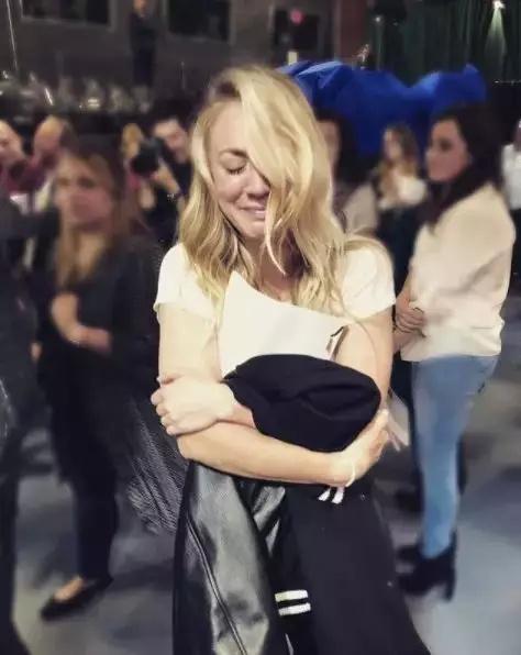 生活大爆炸谢尔顿，谢尔顿拿奖（《生活大爆炸》将拍新衍生剧）