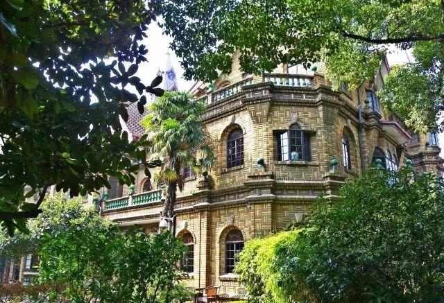 上海最好玩的地方，上海必须去玩的地方有哪些（去上海十个必打卡地）