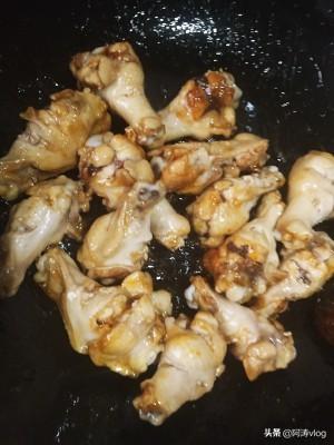 饭店地锅鸡和贴饼子的正宗做法，风靡大江南北的一道硬菜“地锅鸡”最正宗的做法