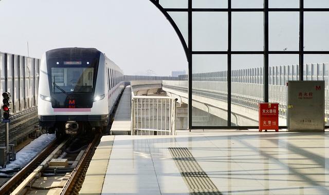 武汉轨道交通二号线线路图，武汉轨道交通2号线的大部分站点是地下站