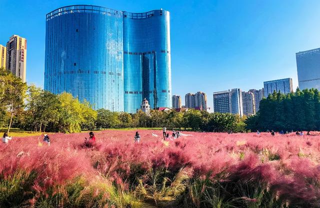 南昌旅游攻略必玩的景点，江西南昌旅行攻略