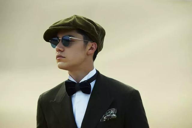 太阳镜怎么挑选，怎么选择适合自己的太阳镜（夏天开车阳光刺眼）