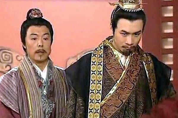 因和秦始皇生母关系复杂，秦始皇的母亲感情纠葛