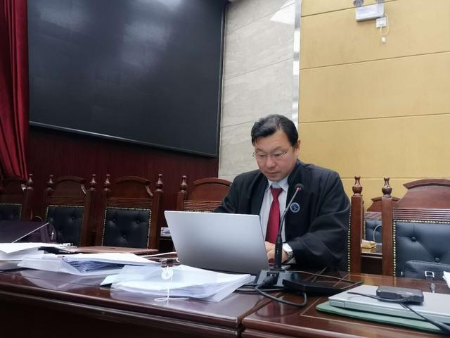 证人出庭作证申请书，证人出庭作证的申请