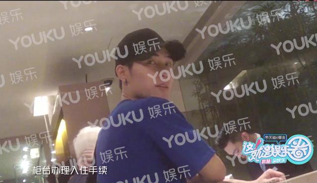 娄艺潇自曝分手经历，男方竟是一起同过窗里面的他