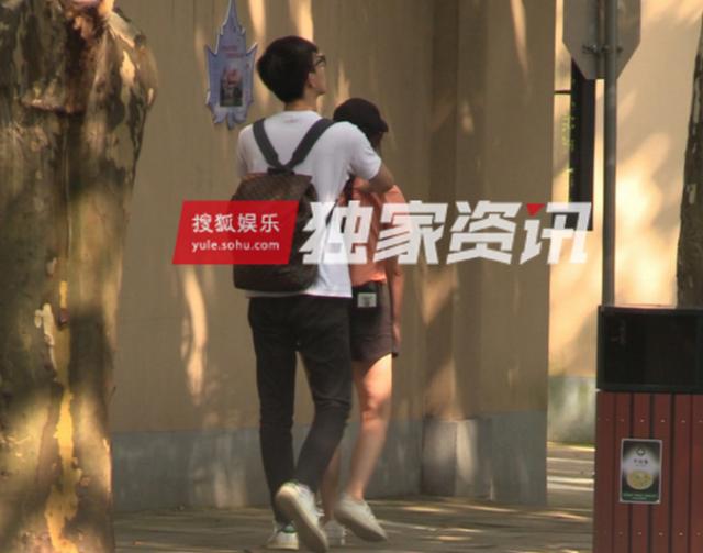 娄艺潇自曝分手经历，男方竟是一起同过窗里面的他