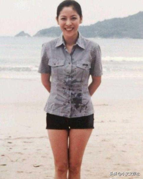 向太小时候的悲惨事件，年轻的时候竟然比关之琳还美