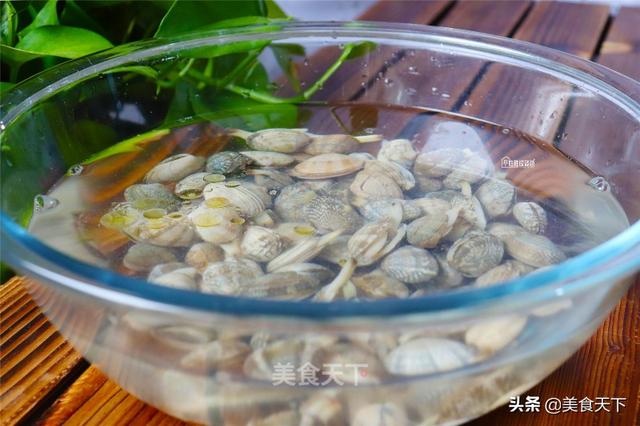 花蛤怎么炒又嫩又香，10分钟上桌鲜美滑嫩