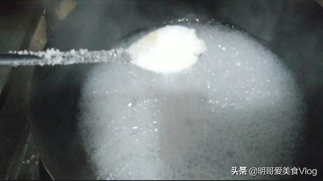 海鲜菇汤做法简单，低脂又营养❗️巨好喝的裙带菜鸡蛋海鲜菇汤❗️