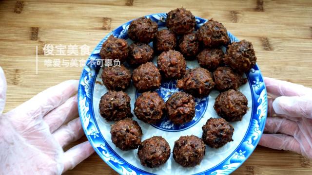 年糕是一种软糯香甜的美食，但这几个人群多吃一口都有麻烦