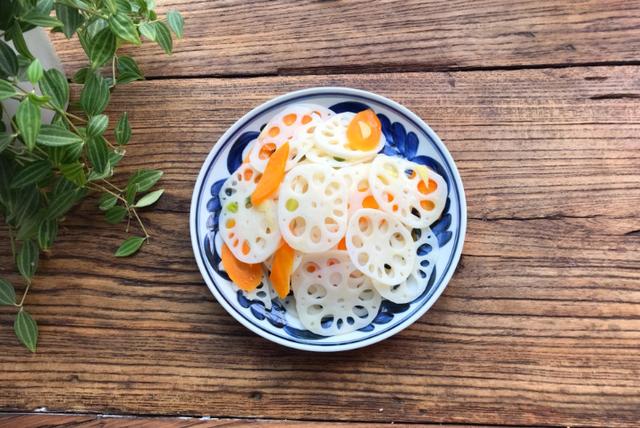 藕片怎么炒才好吃，莲藕如何炒才脆嫩