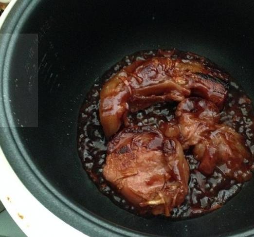 电饭锅做叉烧的方法，想吃叉烧不用买