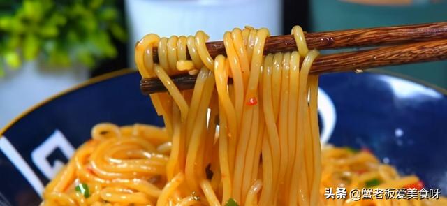 南昌拌粉的做法，南昌拌粉正宗做法（营养美味学会了这样做）