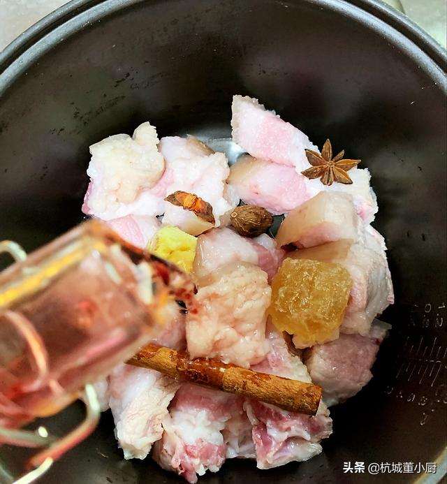 红烧肉的正确做法电饭煲，你用过电饭锅做红烧肉吗