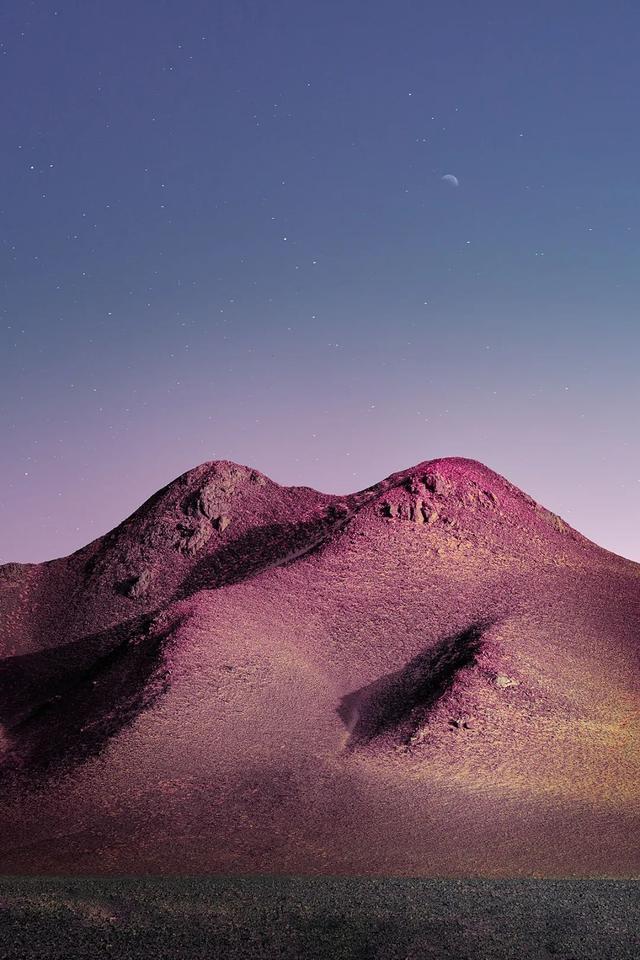 在海西与敦煌交界处，敦煌黑戈壁地区