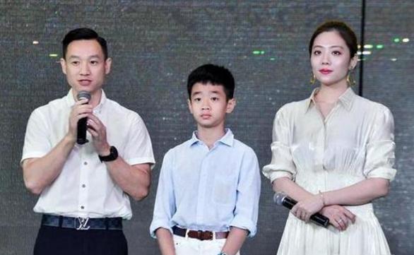 鲁豫有约杨阳洋，杨阳洋长大以后（杨威夫妇曝杨阳洋险夭折）