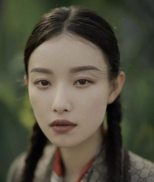 倪妮和井柏然谈了几年，谋女郎倪妮的劲爆情史