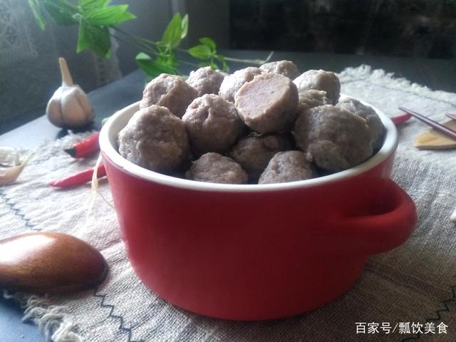 牛肉丸的制作方法，如何做出来的牛肉丸好吃（家庭版制作Q弹的牛肉丸）