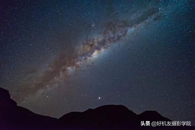 拍摄星空星轨的参数，星轨应该如何拍摄和后期
