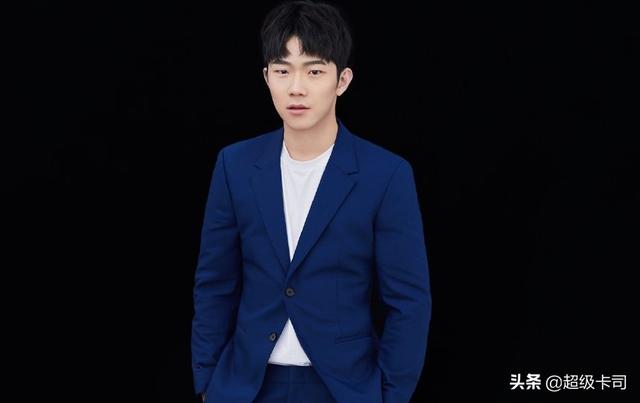 韩朵朵的扮演者，上映前被质疑会拖垮电影（流浪地球电影里面人物）