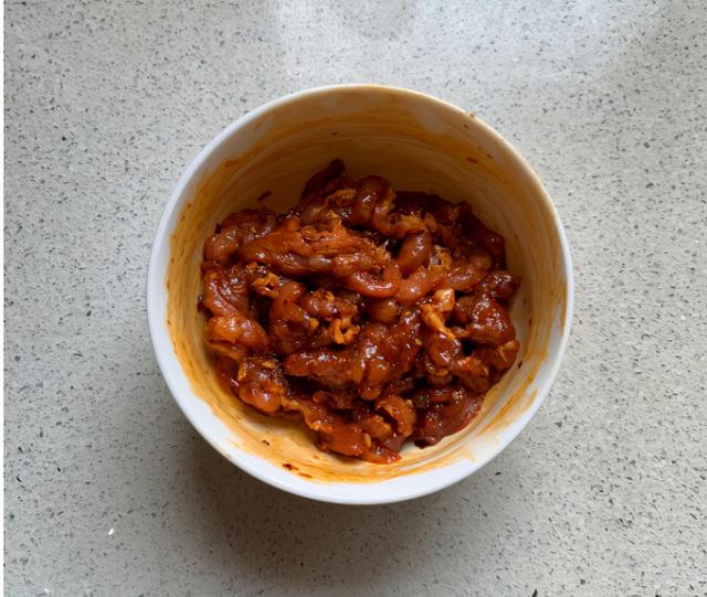 正宗家常肉丝面的做法，肉丝面的做法是什么