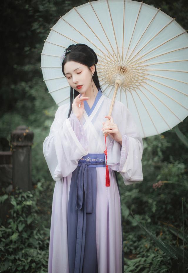 汉服里面明制有哪些主要特征，各个朝代的代表性汉服