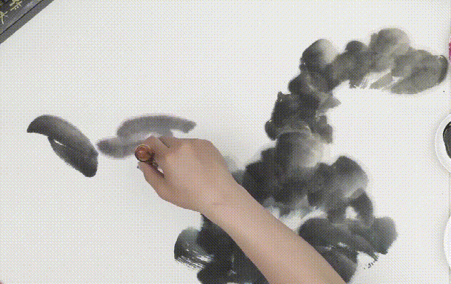 国画简单蓝蜻蜓的画法，画点荷花和蜻蜓给这个夏天降降暑