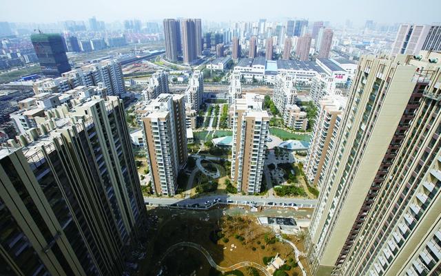 马云谈十年后房价预测，马云李嘉诚言明