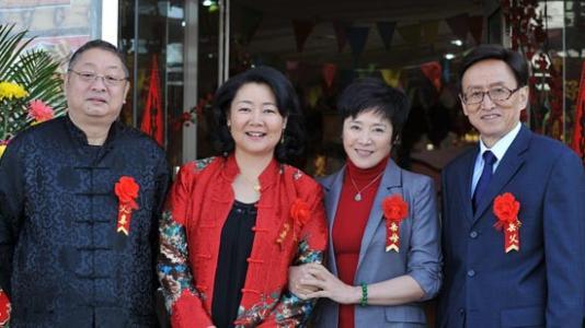 婆婆妈妈姜潮管麦迪娜喊妈，姜潮被吓到叫“妈”