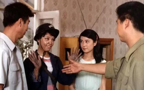 最美妲己傅艺伟为何自甘堕落，从“最美妲己”到“阶下囚”