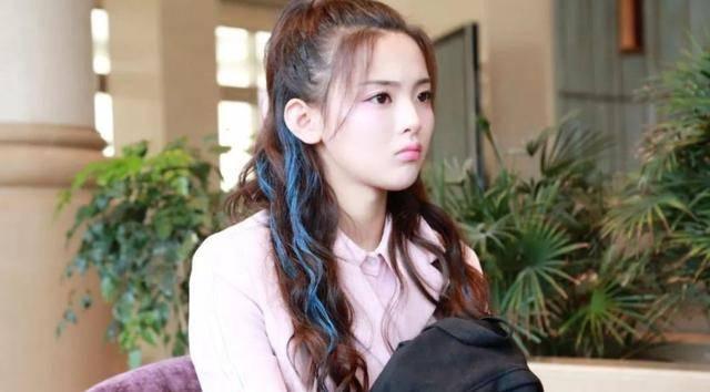 锦鲤女神杨超越的颜值你打几分，天降c位锦鲤女王