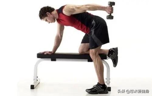 手臂肱三头肌锻炼方案，3个动作练厚肱三头肌