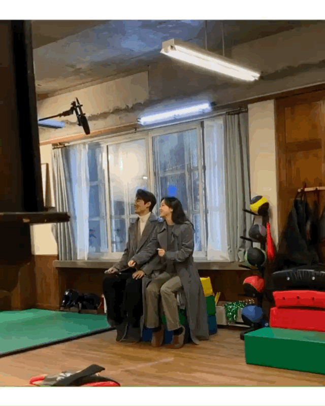李敏鎬金高銀太像情侶！海邊拍攝大片，李敏鎬穿風衣宛如童話主角 娛樂八卦吃瓜 第8张