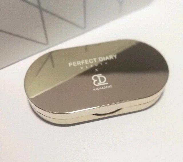 腮红膏哪个好用又持久不掉色，腮红膏它的优点是与肌肤更贴合