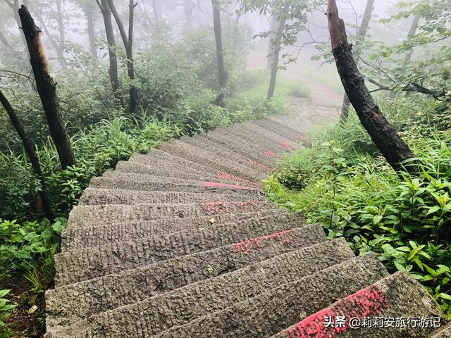 徒步南迦巴瓦峰最佳观景台，雾中徒步薄刀峰