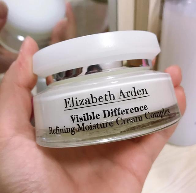 海蓝之谜精华面霜，海蓝之谜面霜和哪些精华搭配（<海蓝之谜>精华面霜系列）