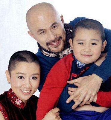 徐锦江老婆蚂蚁，徐锦江与圣诞老人对比