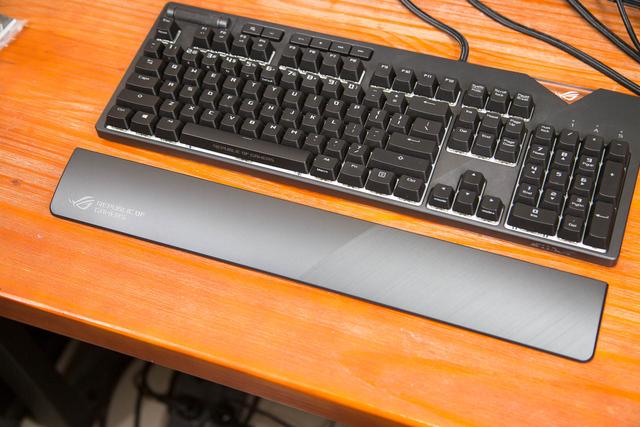 rog机械键盘白色，ROG龙神3代白色版水冷加入618大促