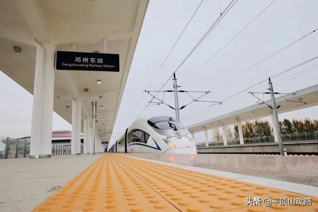 开通郑万高铁沿途站点，郑万高铁试运行