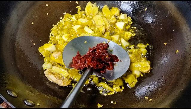 黄辣丁怎么做好吃，黄辣丁在家这样做简单又美味（这样烧出来的黄辣丁太下饭）