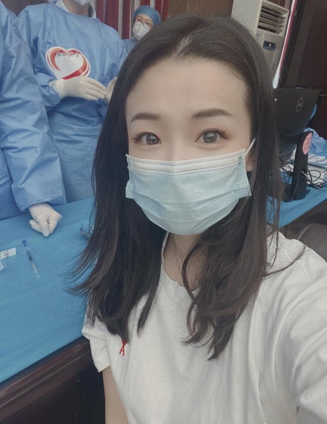 CBA最帥教練楊鳴老婆秀恩愛，證實夫妻倆感情未破裂，出軌是假 娛樂八卦吃瓜 第7张