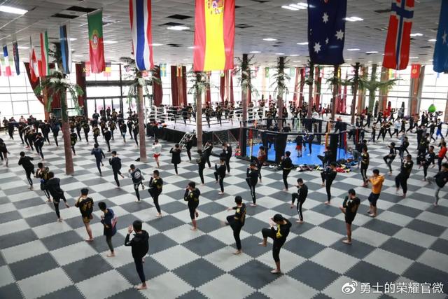 学自由搏击就来大东翔搏击俱乐部，你在寻找国内顶尖搏击俱乐部吗