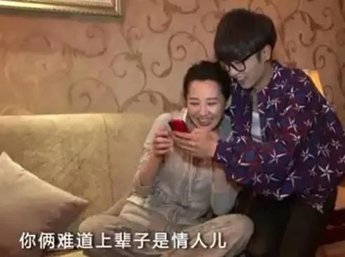 华晨宇女朋友是谁，华晨宇最早的女朋友（男方工作女方甜蜜跟随）