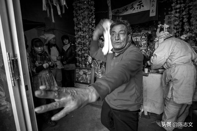 服丧是什么意思，为亲人服丧叫什么