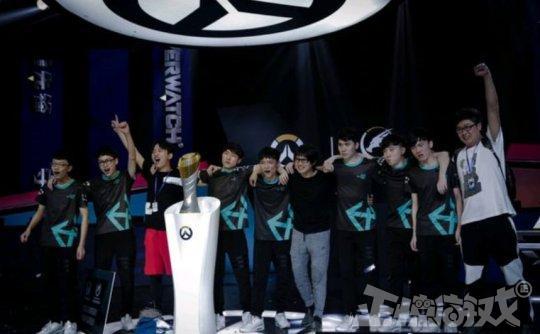 韩寒简介资料，韩寒的彪悍的游戏人生