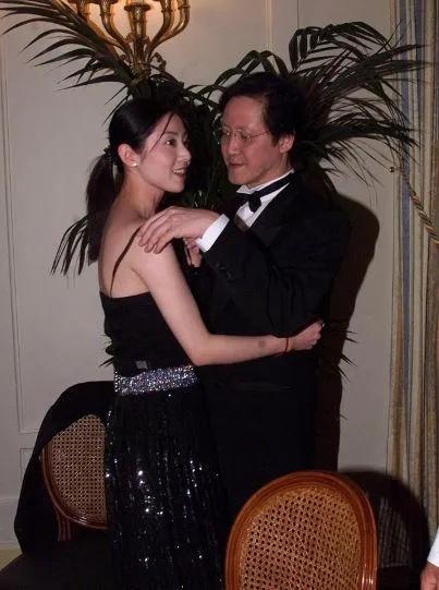 向华强 刘嘉玲，刘嘉玲被梅艳芳绑架